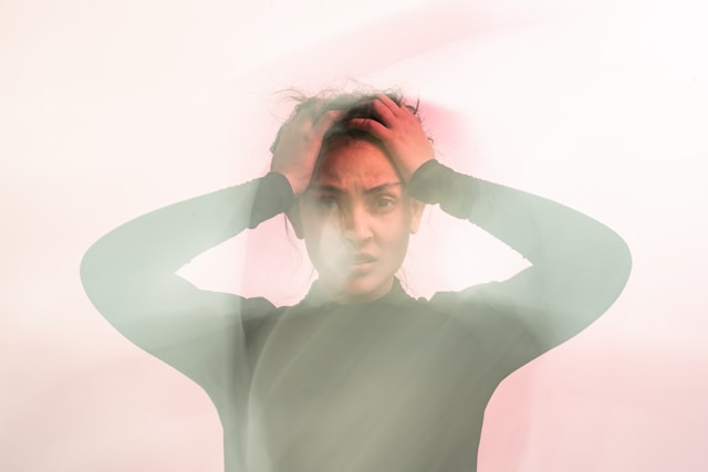 uday-mittal-bwKtz4YVtmA-unsplash woman with anxiety